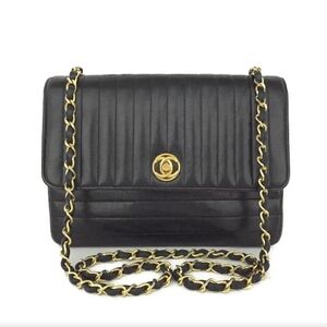 CHANEL Black Lambskin Horizontal/Vertical Quilted Flap Bag